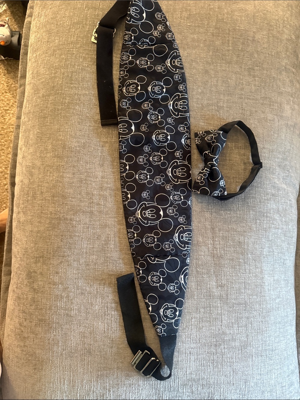 Disney Mickey Mouse Cummerbund/Bow tie Black and white